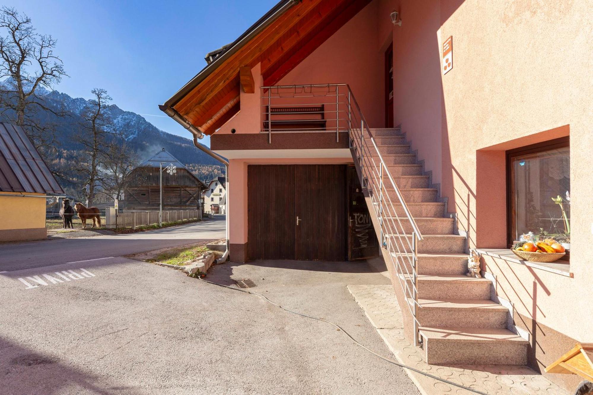 Apartment Pr' Kavac Rateče Екстериор снимка